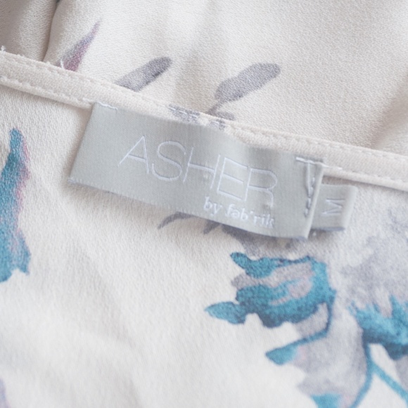 Asher By Fab'rik Size M Watercolor Floral Romper - Picture 2 of 8